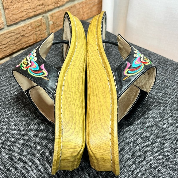 Alegria Vanessa thong sandals in the Chrysalis Black - 38 /8-8.5 - Picture 7 of 9